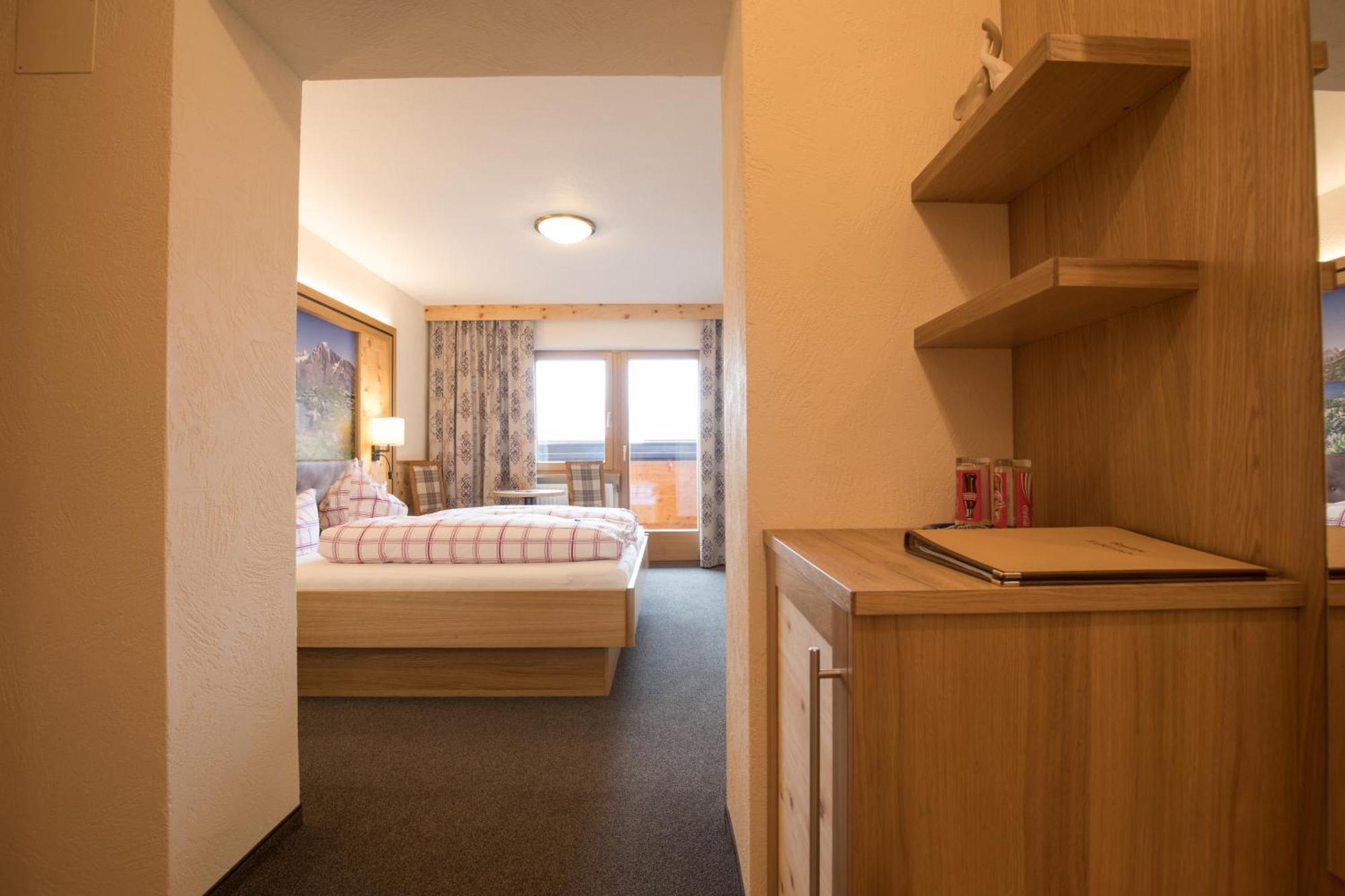 Hotel Garni Sonnenheim ฟิสส์ ภายนอก รูปภาพ