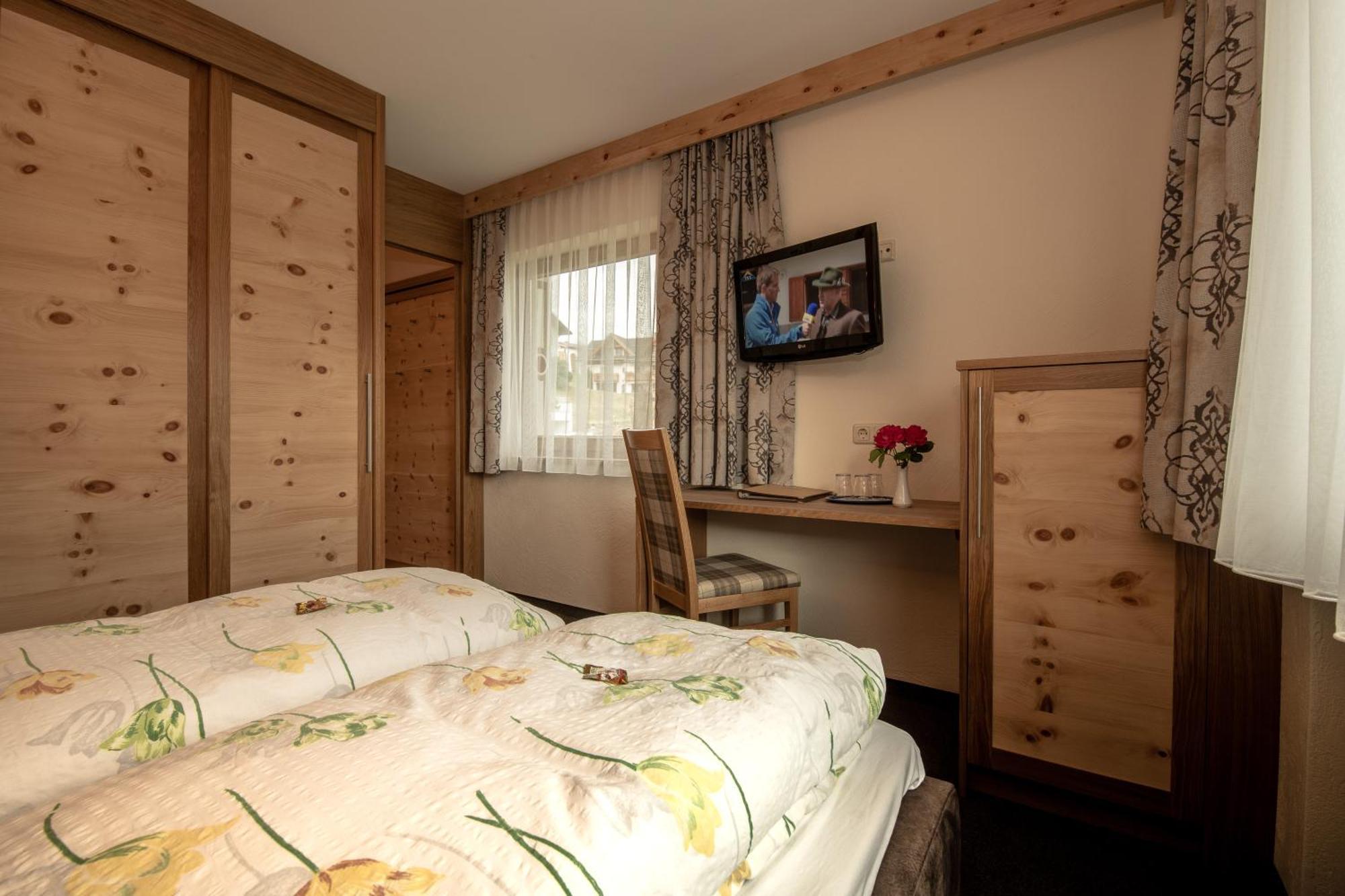 Hotel Garni Sonnenheim ฟิสส์ ภายนอก รูปภาพ